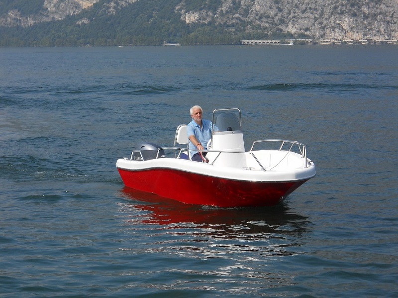 scooterBoat4k8